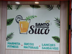 santo-suco-adesivo-vitrine-curitiba1-paidosadesivos